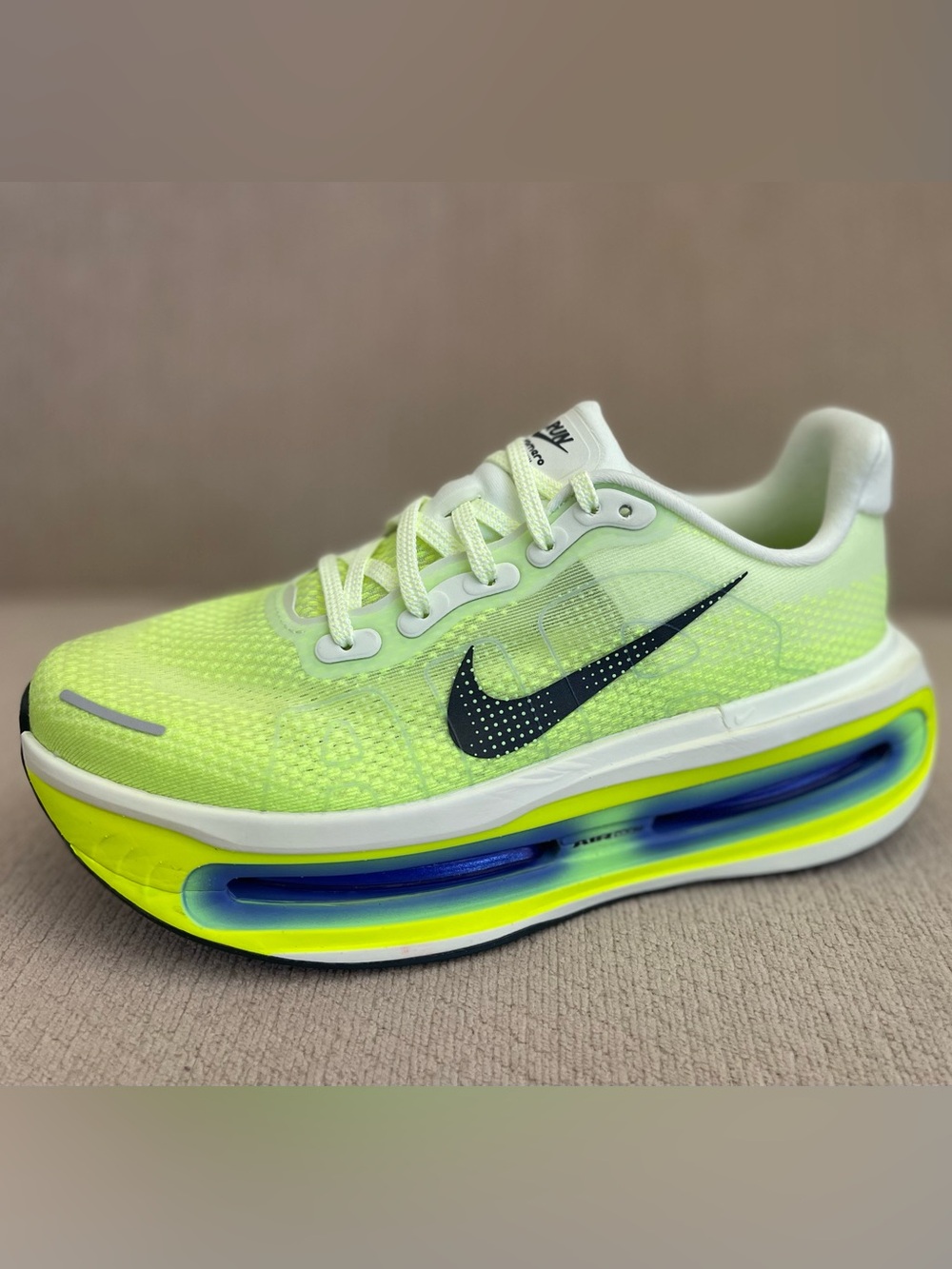 Size 7.5 - Nike Vomero Premium Volt Tint Sapphire Blue HQ2050-702 Men's NEW